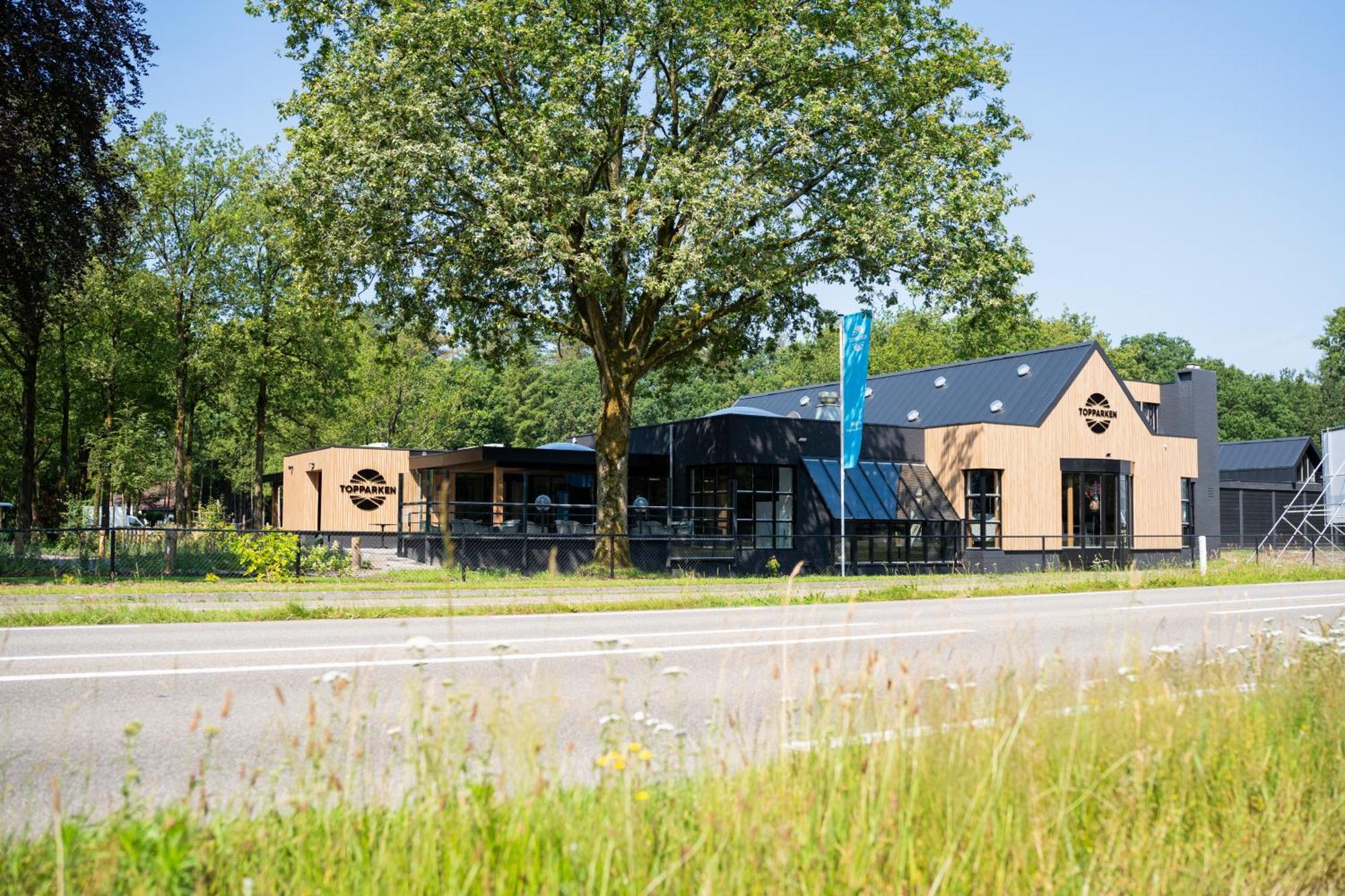 Topparken - Resort De Brabantse Kempen Lage Mierde Ngoại thất bức ảnh
