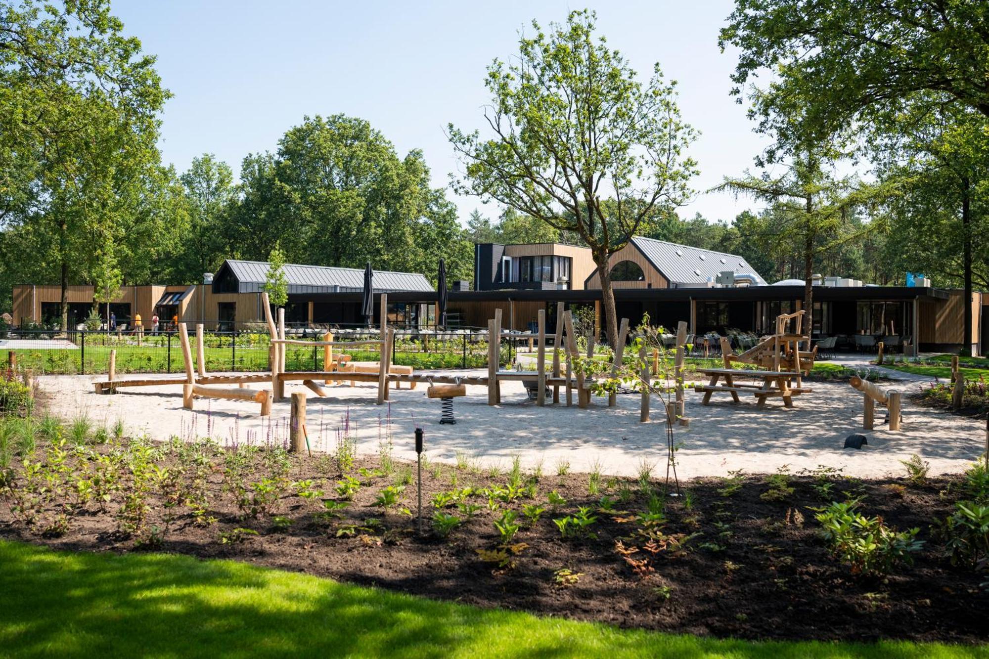 Topparken - Resort De Brabantse Kempen Lage Mierde Ngoại thất bức ảnh