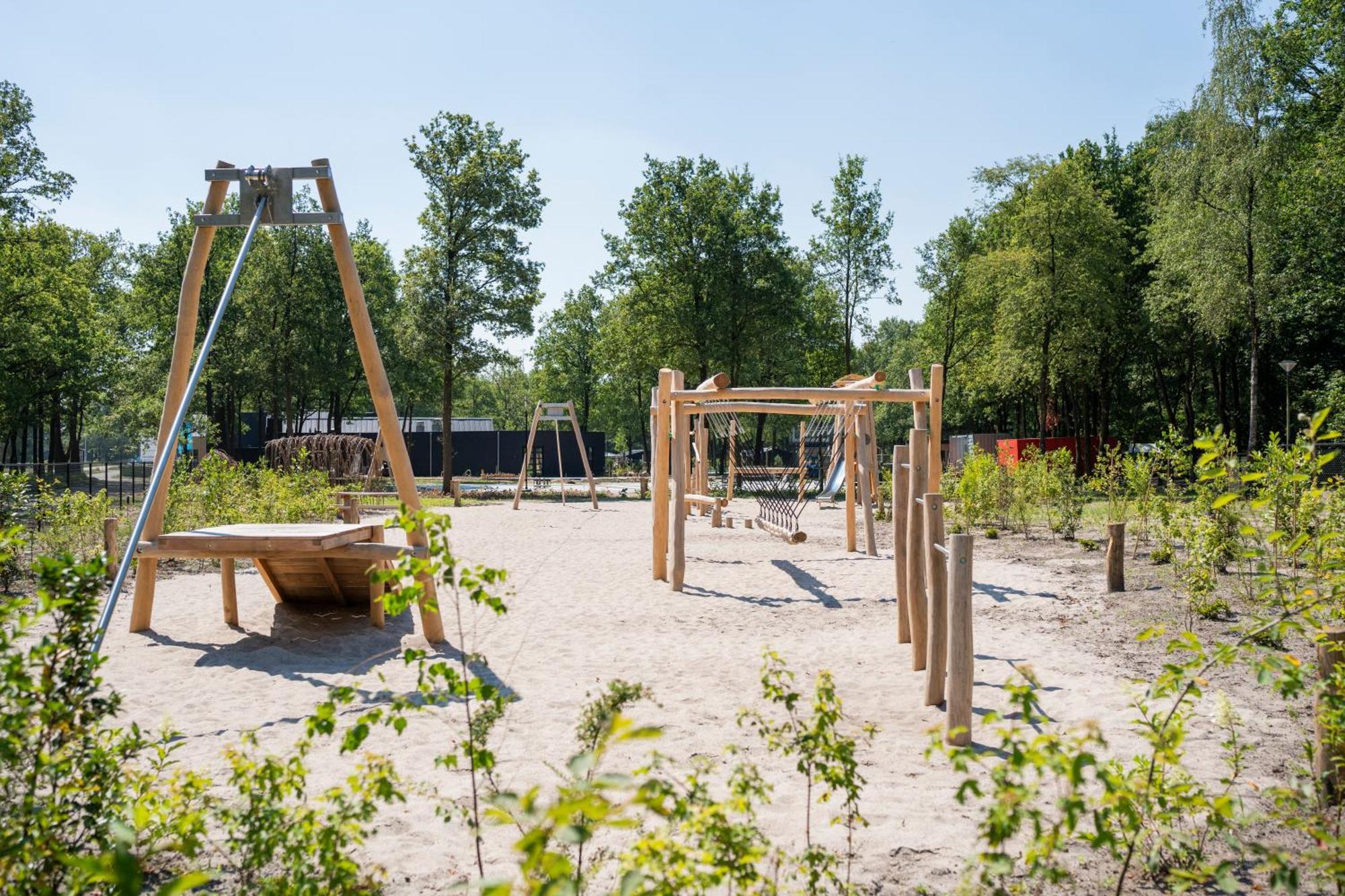 Topparken - Resort De Brabantse Kempen Lage Mierde Ngoại thất bức ảnh